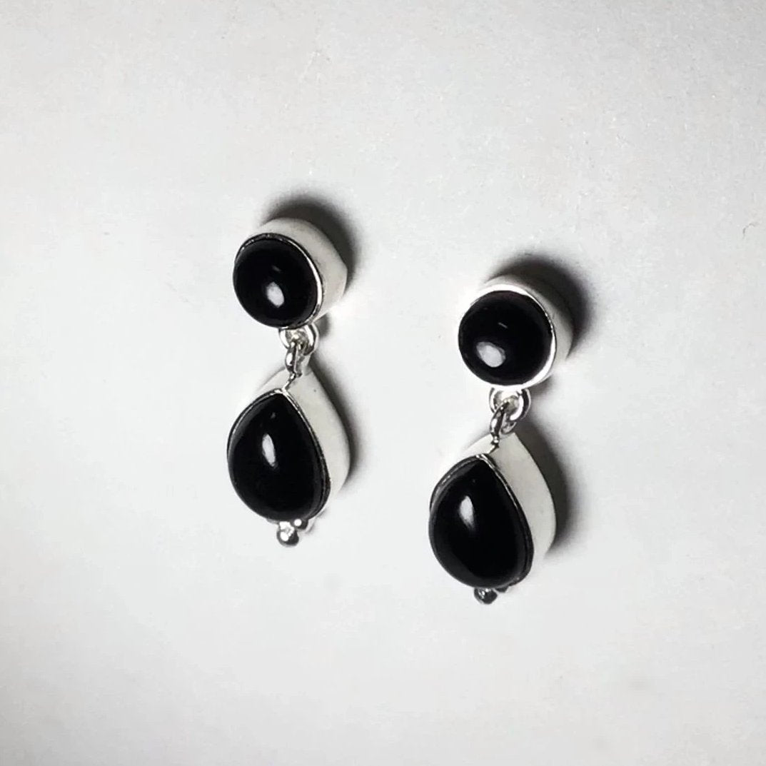 Black Onyx Stud Earrings - Rocks and Gems Canada