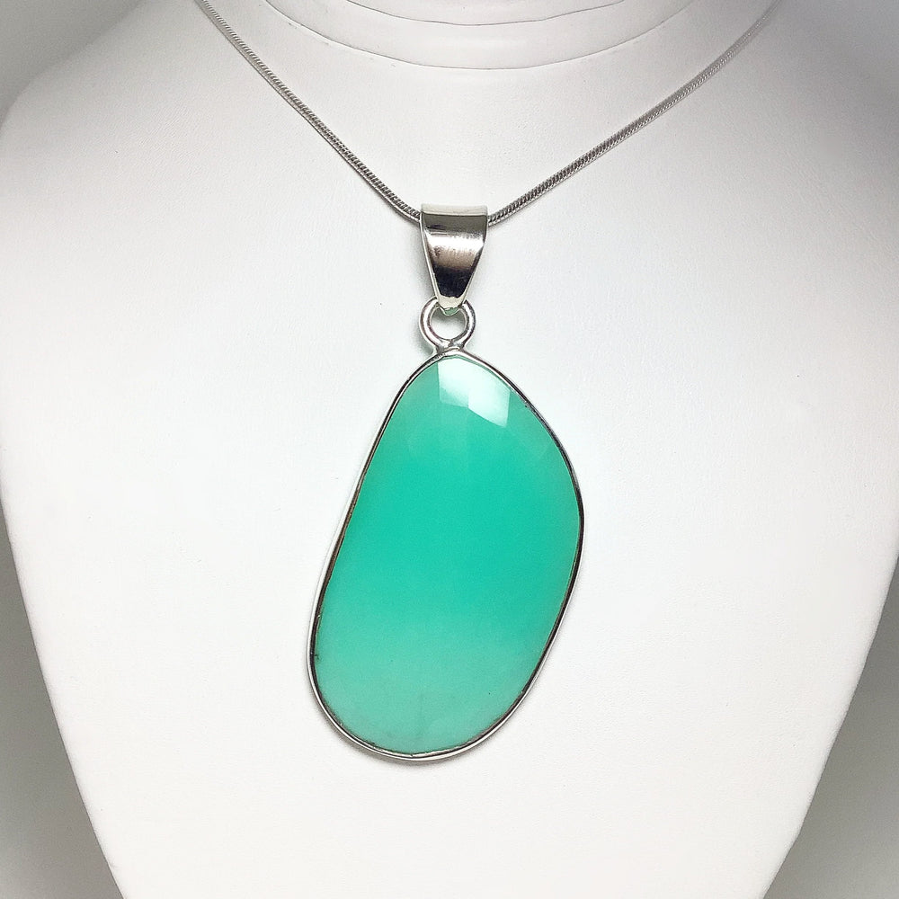Chrysoprase Pendant - Rocks and Gems Canada
