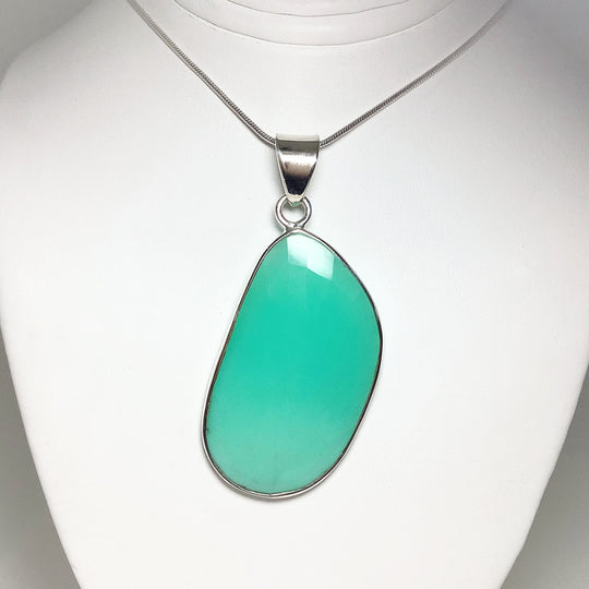Chrysoprase Pendant - Rocks and Gems Canada