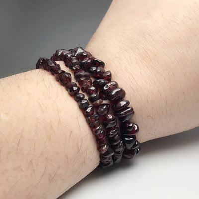 Garnet Chip Beaded Bracelet