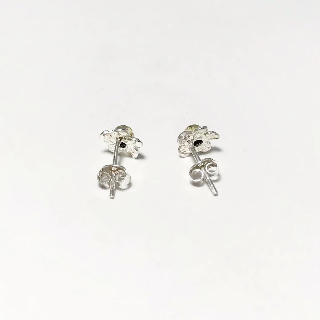 Green Amber Flower Stud Earrings - Rocks and Gems Canada