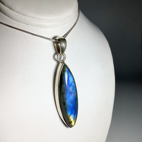Labradorite Pendant - Rocks and Gems Canada