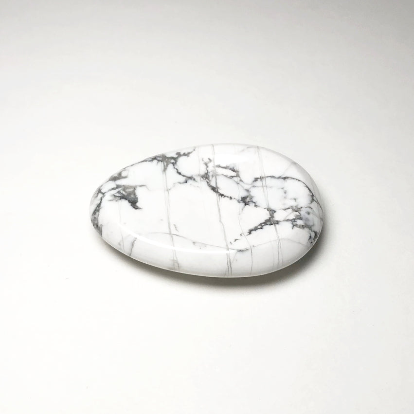 Worry Stone - Howlite - Rocks and Gems Canada