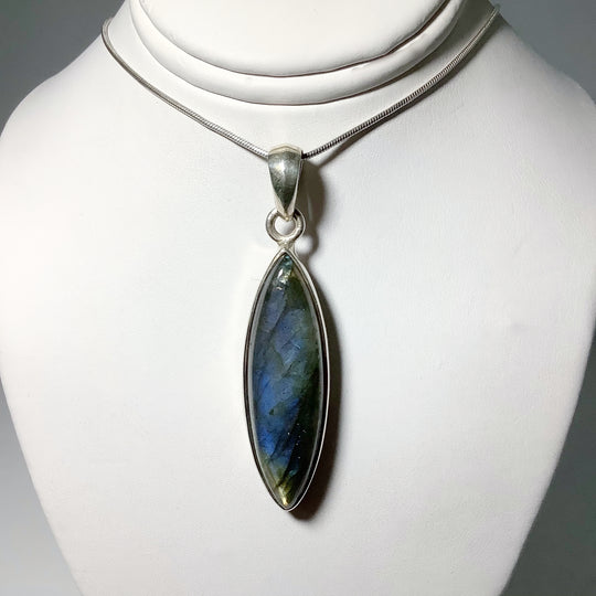 Labradorite Pendant - Rocks and Gems Canada