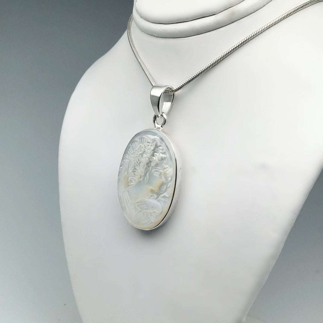 Mother of Pearl Cameo Pendant - Rocks and Gems Canada
