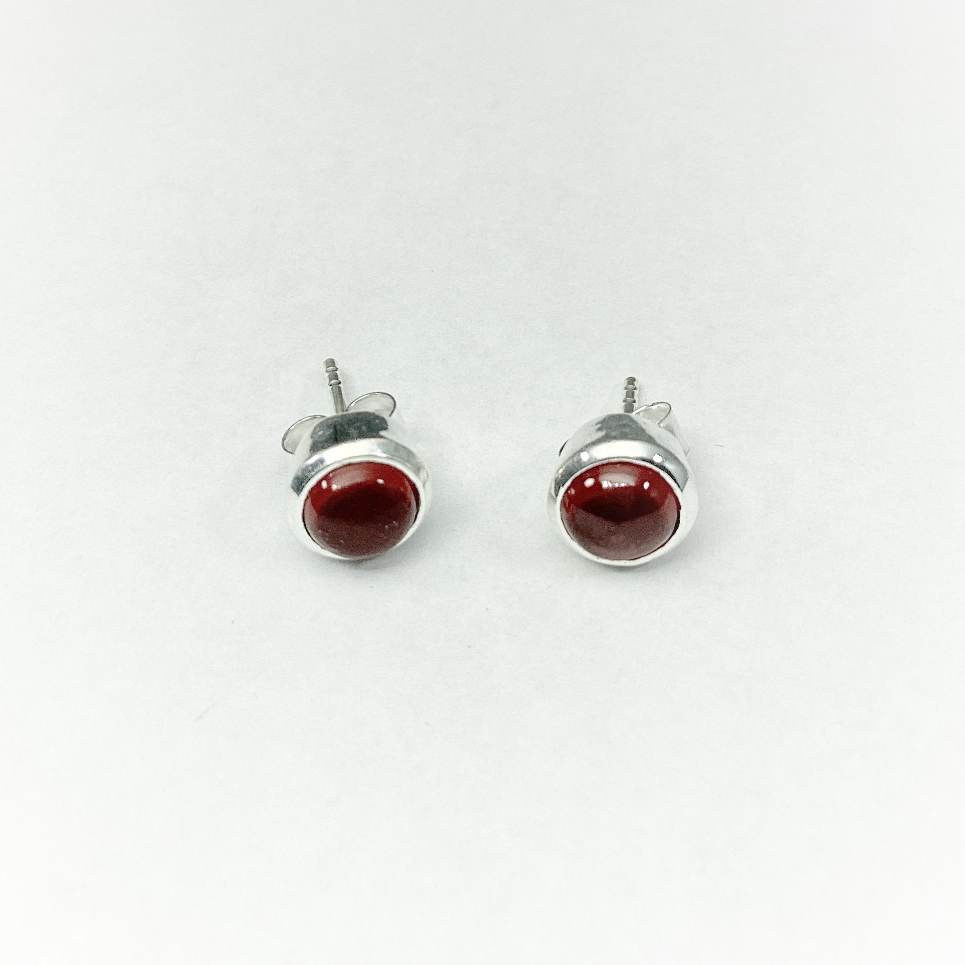 Garnet Stud Earrings - Rocks and Gems Canada