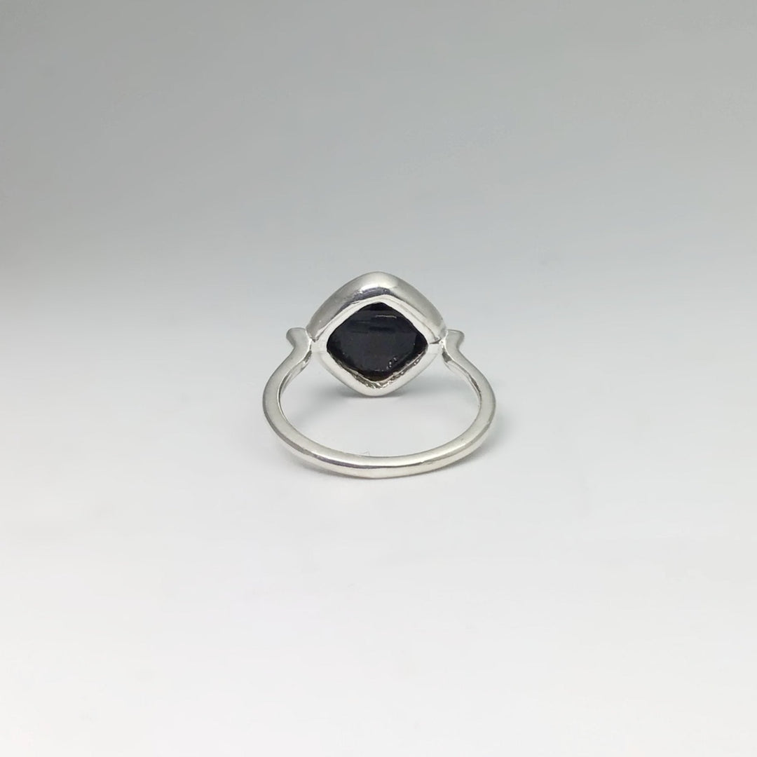 Black Onyx Ring - Rocks and Gems Canada