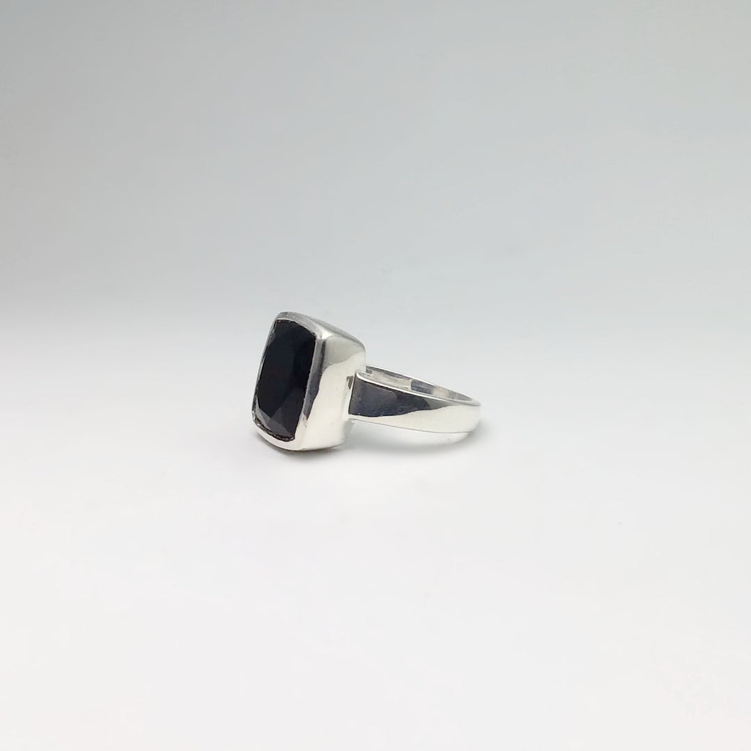 Black Onyx Ring - Rocks and Gems Canada