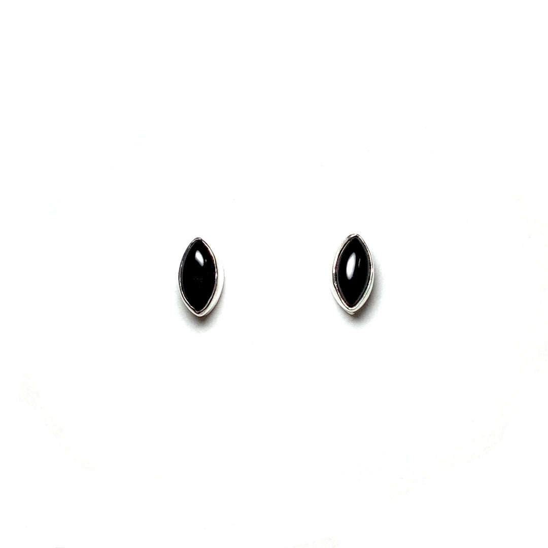 Black Onyx Stud Earrings - Rocks and Gems Canada