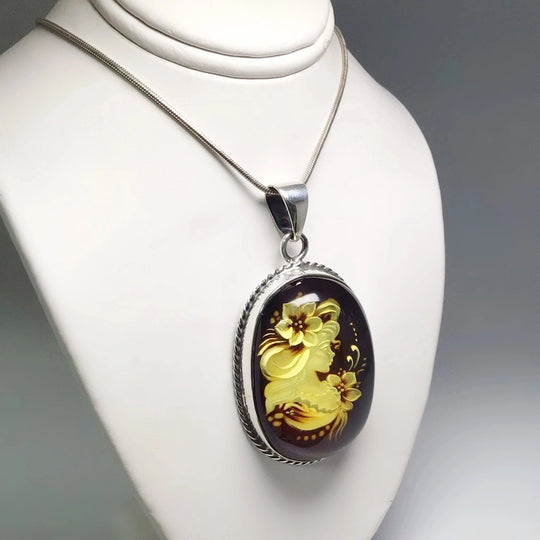 Amber Cameo Pendant - Rocks and Gems Canada
