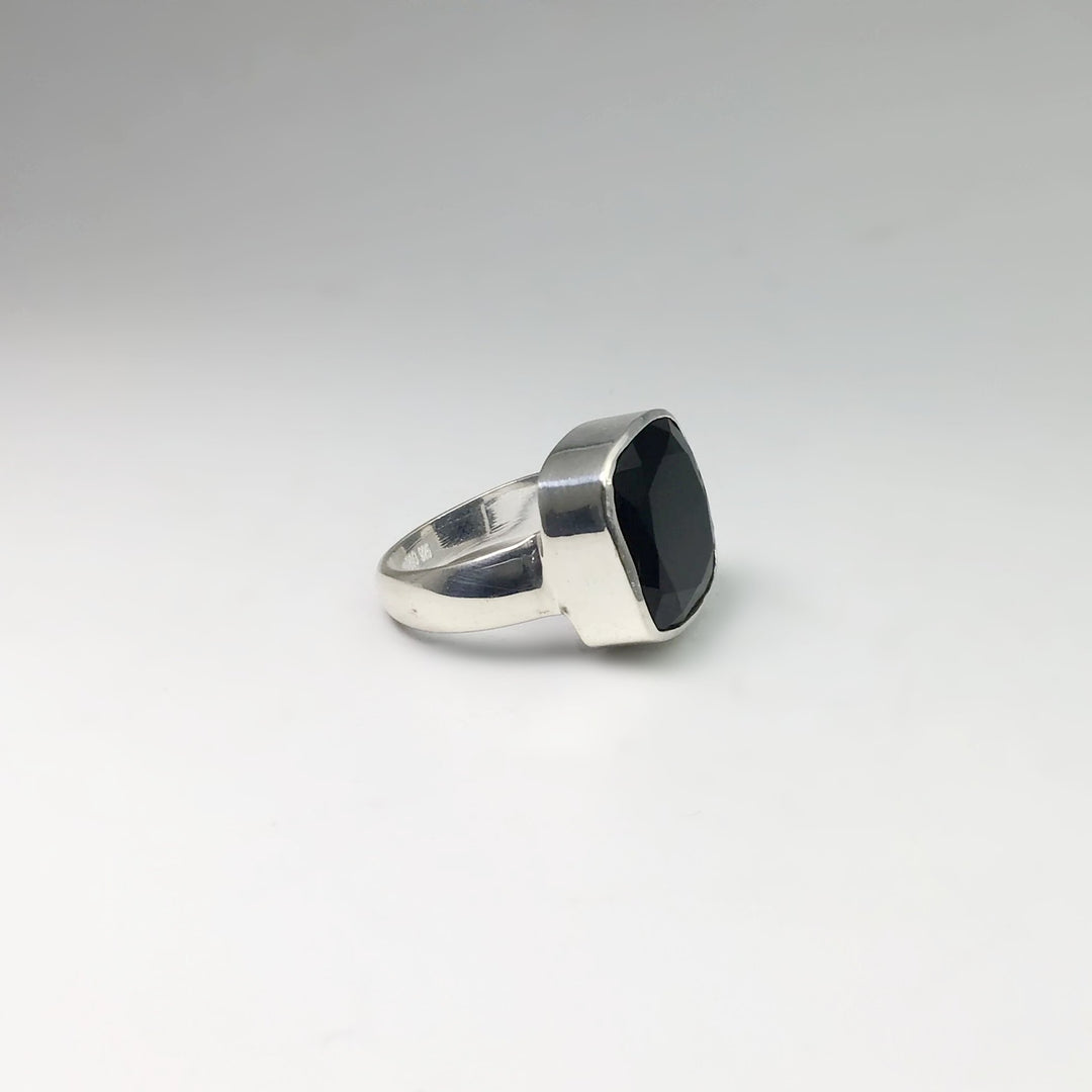 Black Onyx Ring - Rocks and Gems Canada