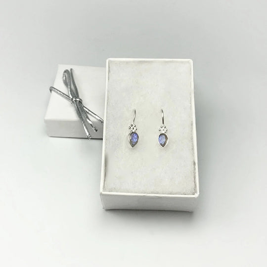 Labradorite Dangle Earrings - Rocks and Gems Canada