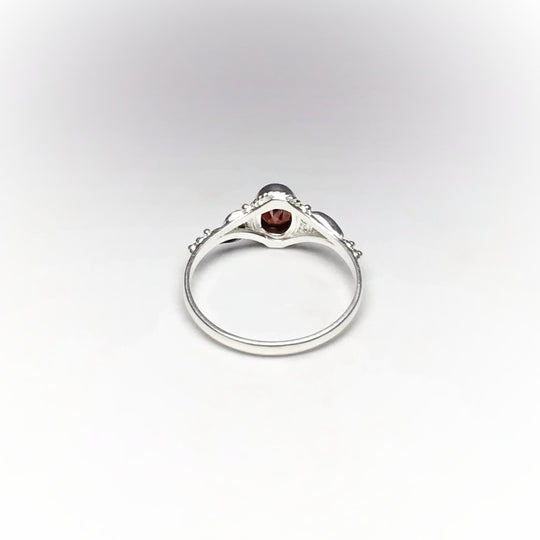 Garnet Ring - Rocks and Gems Canada