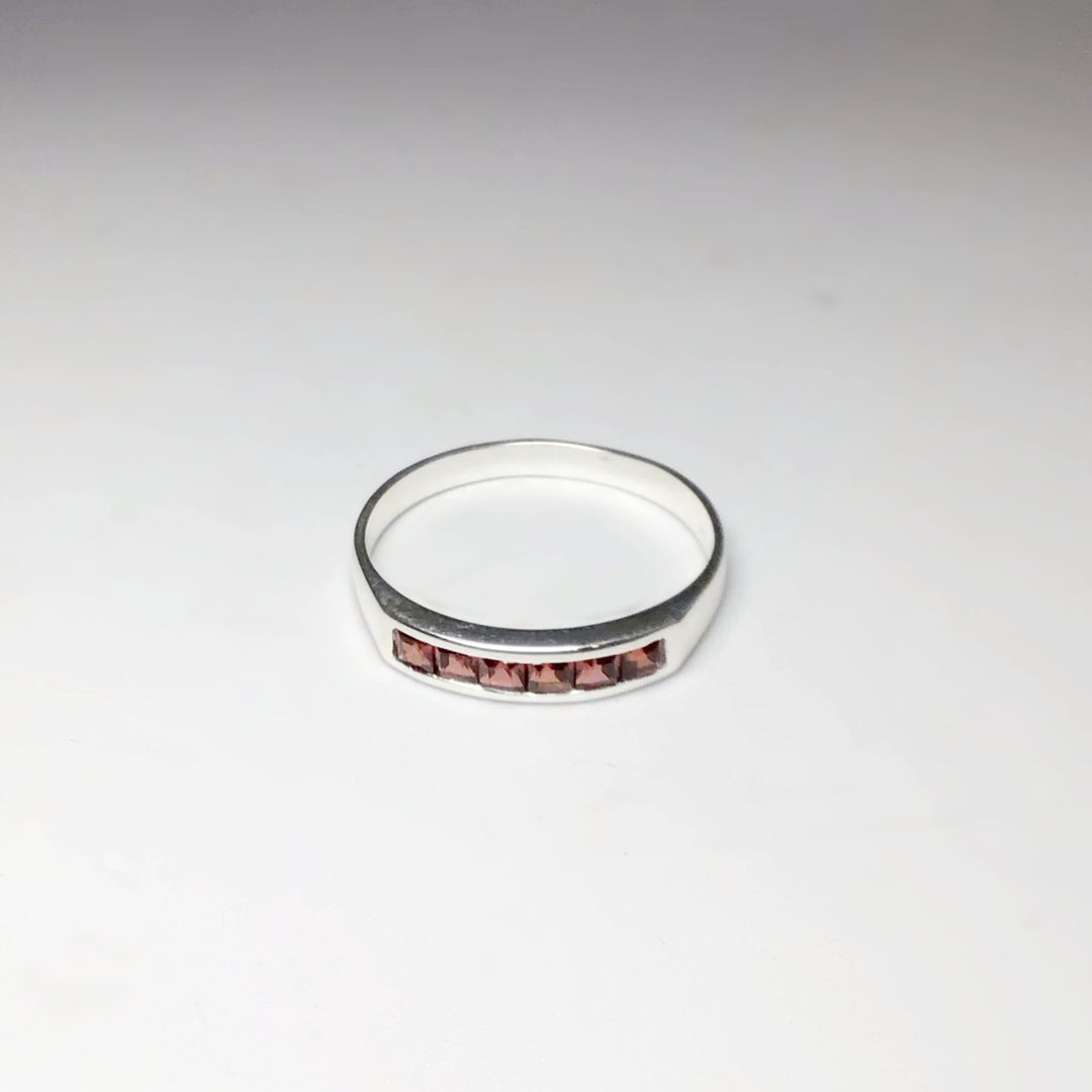 Garnet Ring - Rocks and Gems Canada