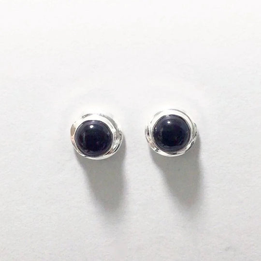 Black Onyx Stud Earrings - Rocks and Gems Canada