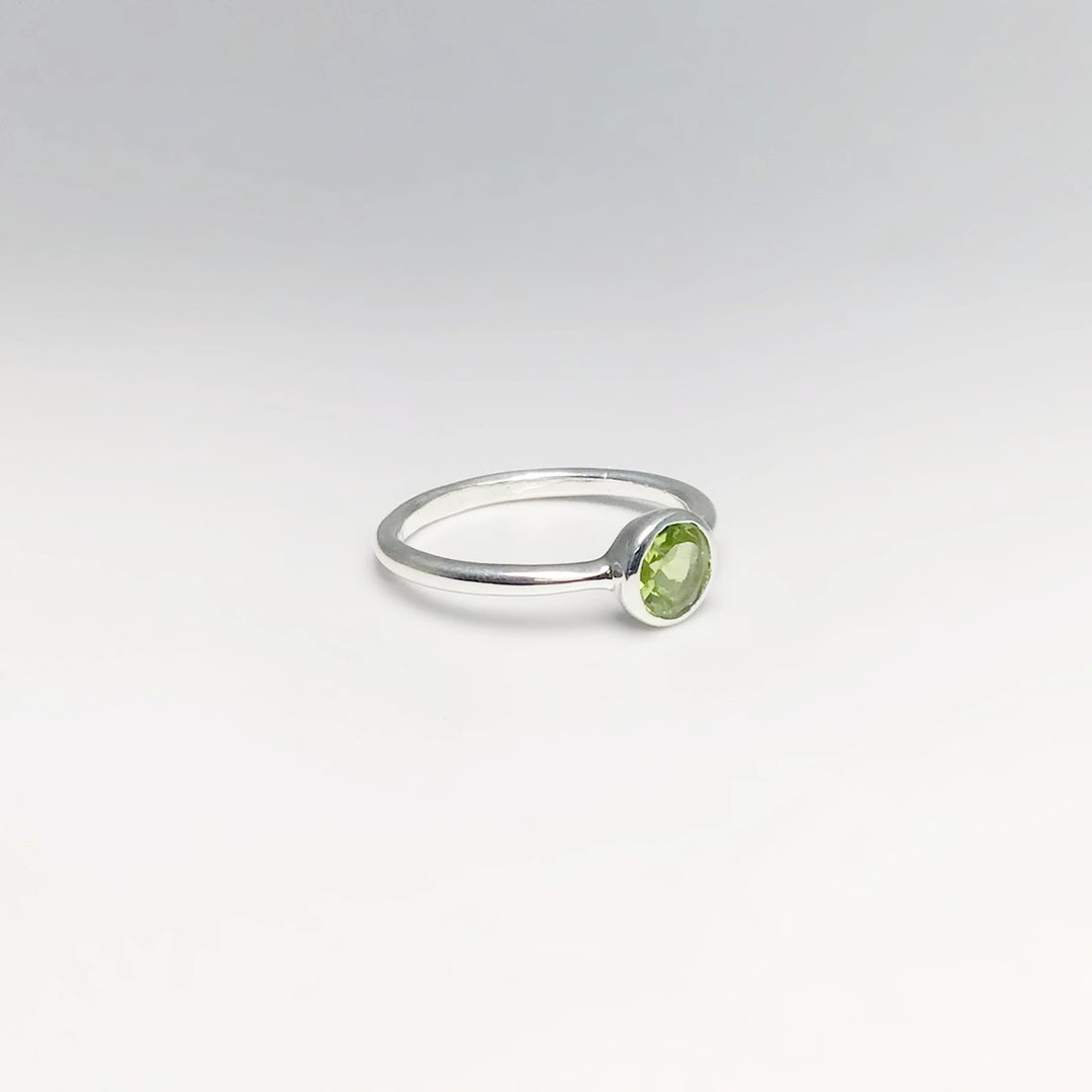 Peridot Ring - Rocks and Gems Canada