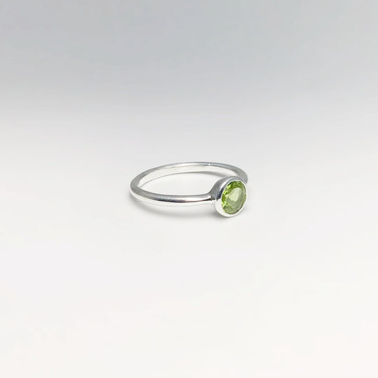 Peridot Ring - Rocks and Gems Canada