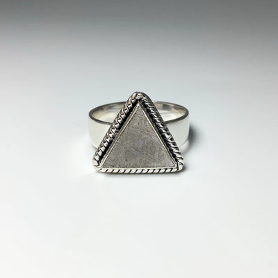 Muonionalusta Meteorite Triangle Setting Ring