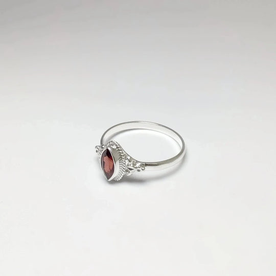 Garnet Ring - Rocks and Gems Canada