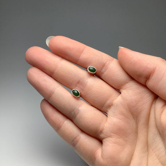 Green Aventurine Stud Earrings - Rocks and Gems Canada