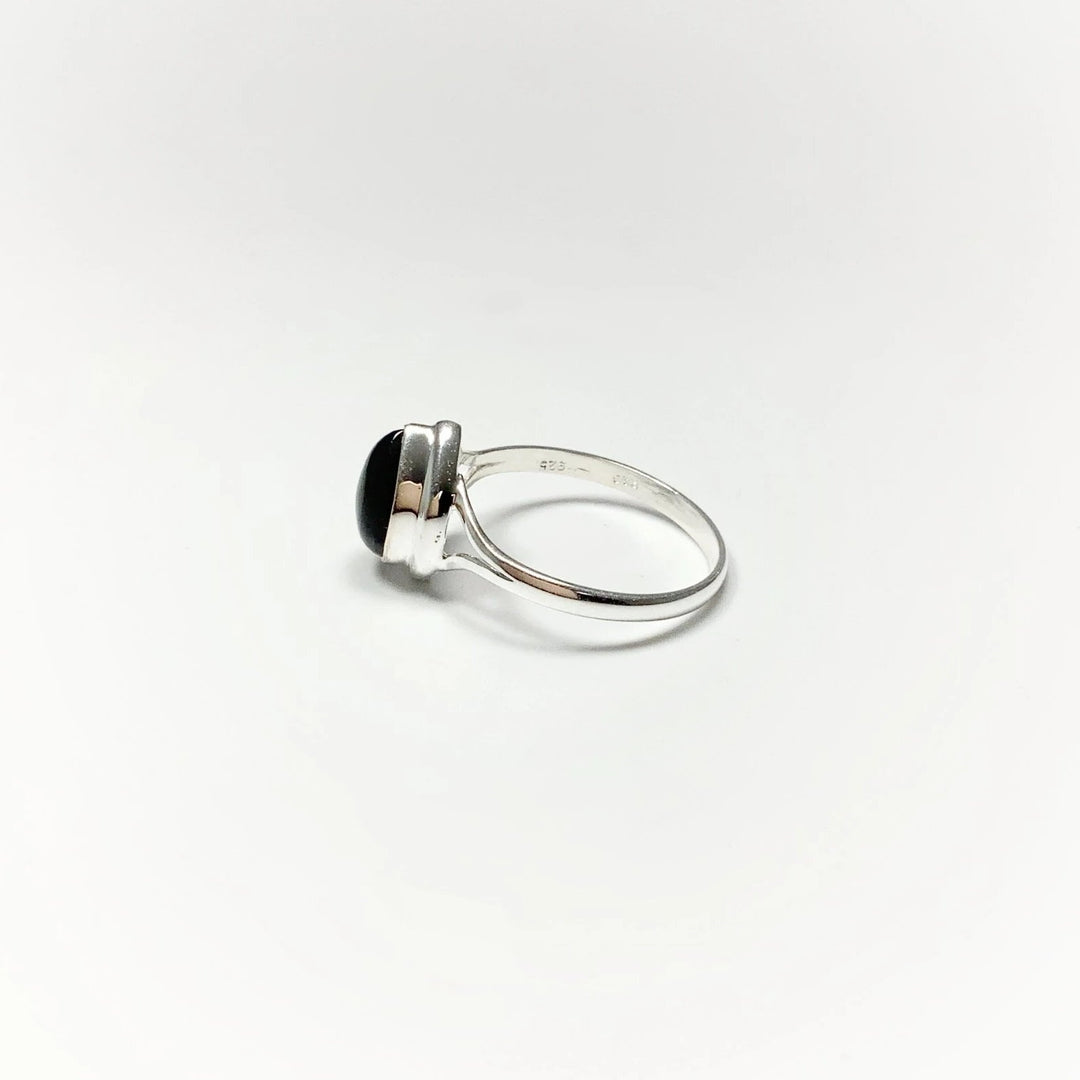 Black Onyx Ring - Rocks and Gems Canada