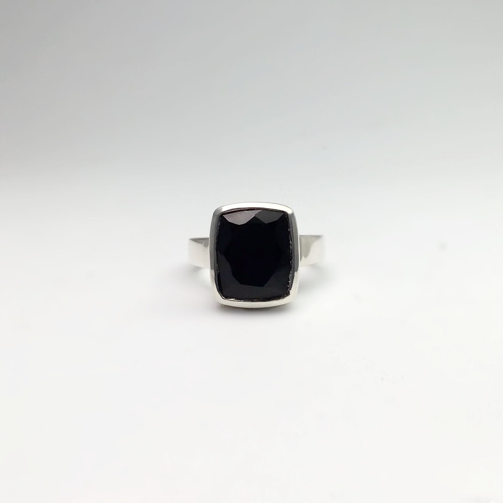 Black Onyx Ring - Rocks and Gems Canada