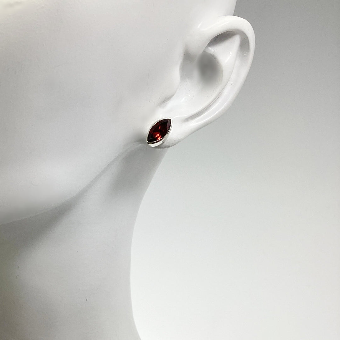 Garnet Stud Earrings - Rocks and Gems Canada