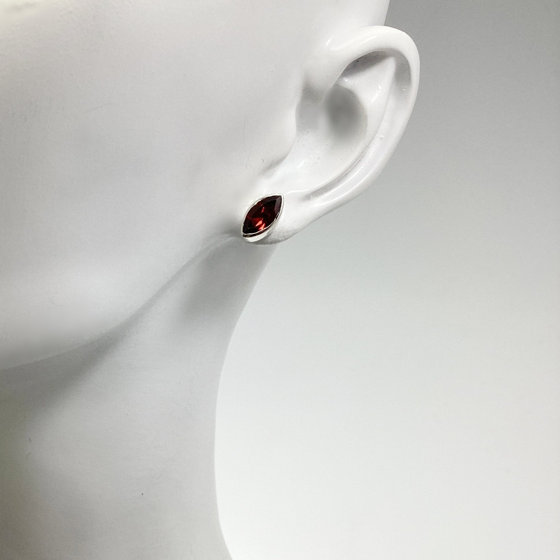 Garnet Stud Earrings - Rocks and Gems Canada