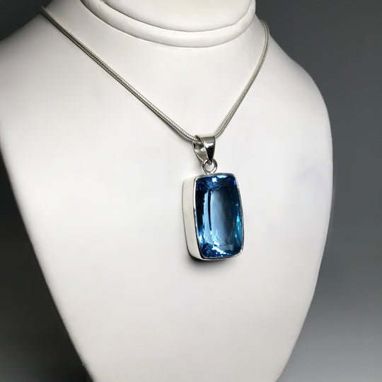 London Blue Topaz Pendant - Rocks and Gems Canada