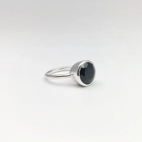 Black Onyx Ring - Rocks and Gems Canada