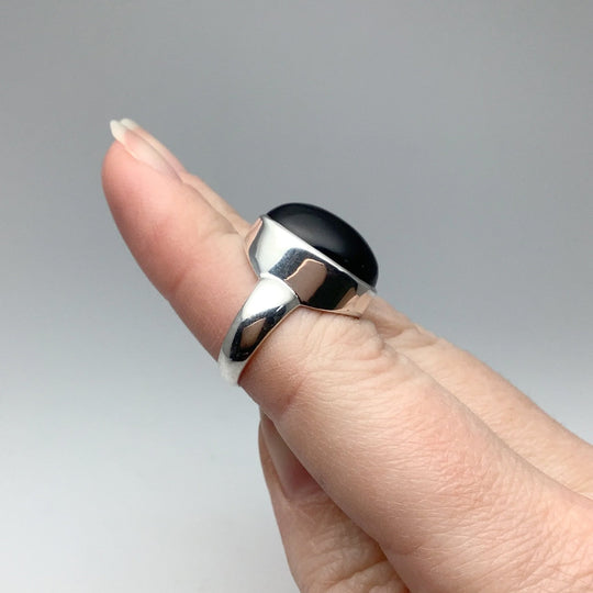 Black Onyx Chunky Oval Ring - Rocks and Gems Canada