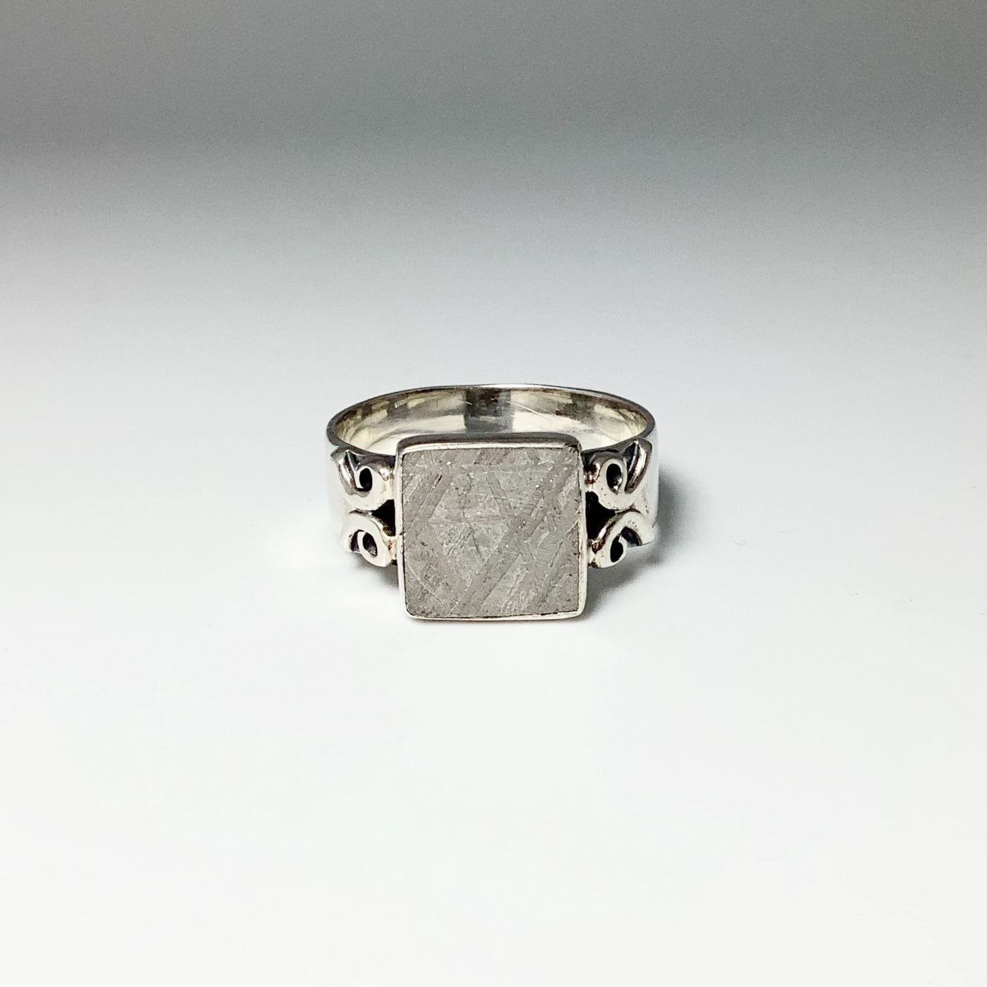 Muonionalusta Meteorite Ring