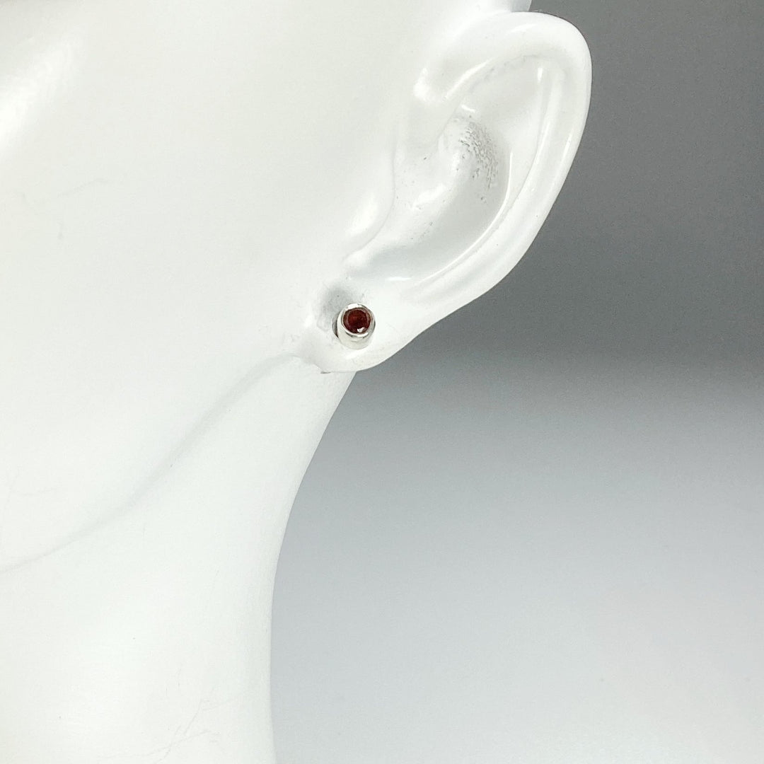 Garnet Stud Earrings - Rocks and Gems Canada