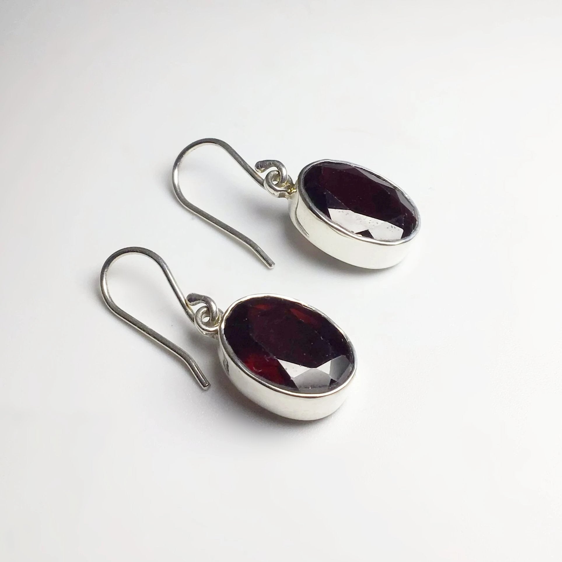Garnet Dangle Earrings - Rocks and Gems Canada