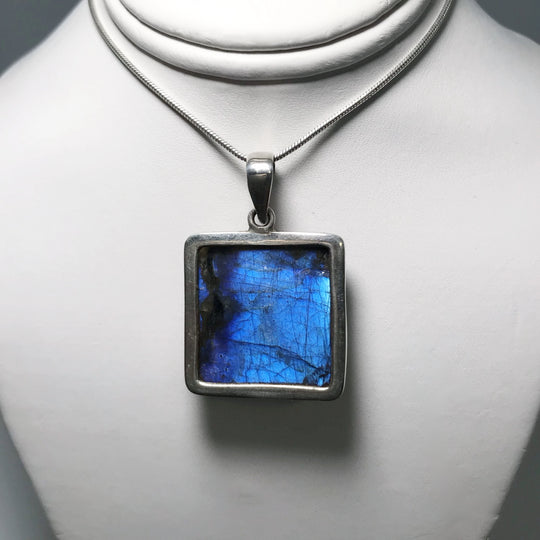 Labradorite Pendant - Rocks and Gems Canada