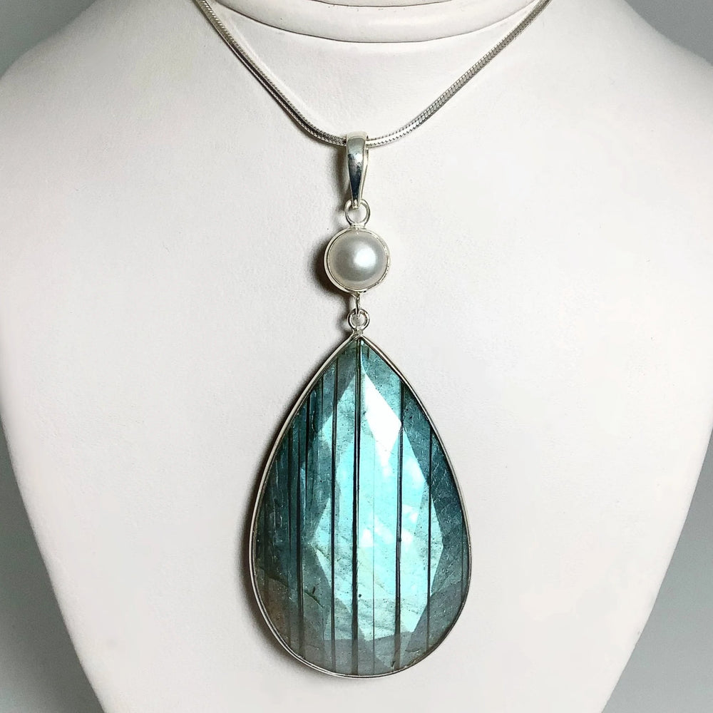 Faceted Labradorite and Pearl Pendant - Rocks and Gems Canada