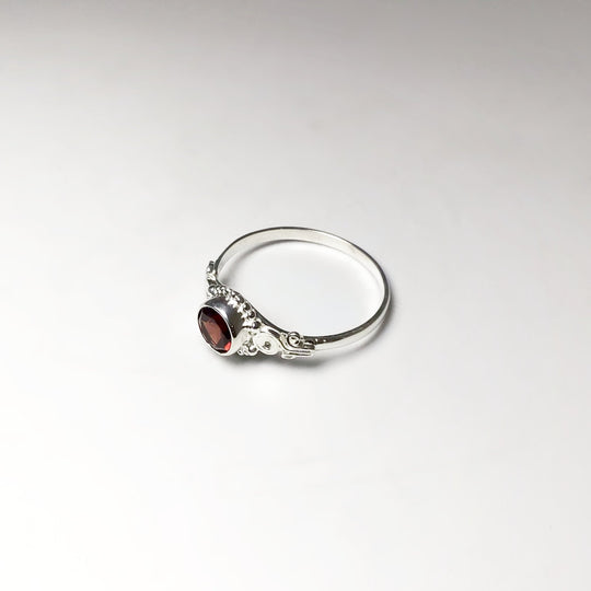Garnet Ring - Rocks and Gems Canada