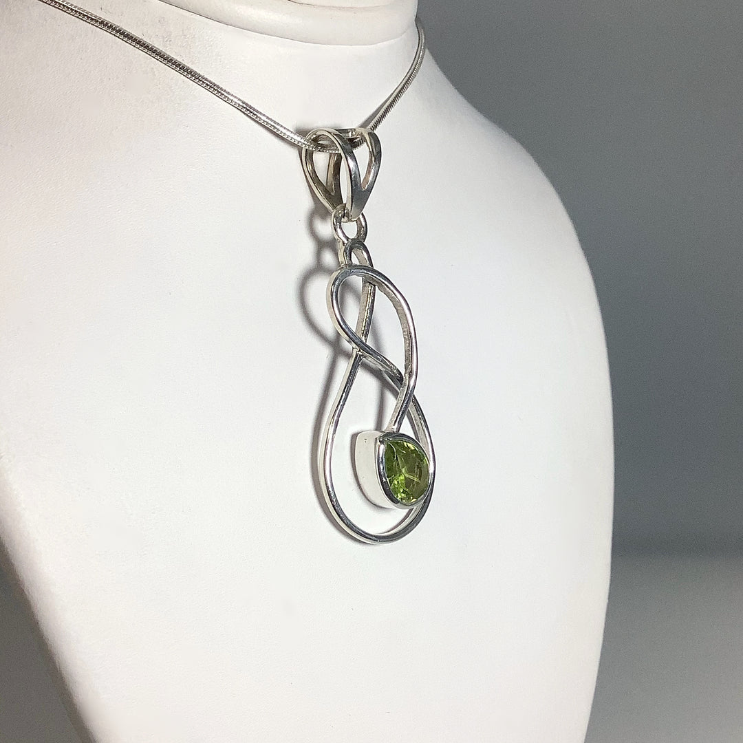 Peridot Pendant - Rocks and Gems Canada