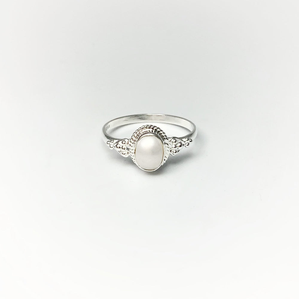 Freshwater Pearl Ring - Rocks and Gems Canada