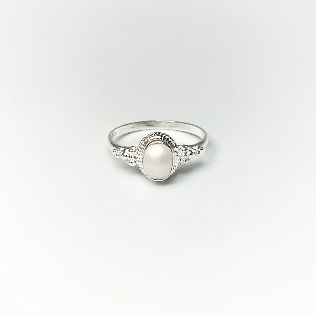 Freshwater Pearl Ring - Rocks and Gems Canada