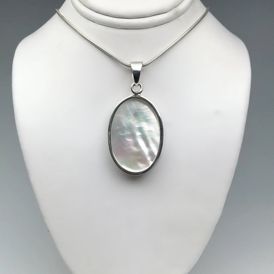 Mother of Pearl Cameo Pendant - Rocks and Gems Canada