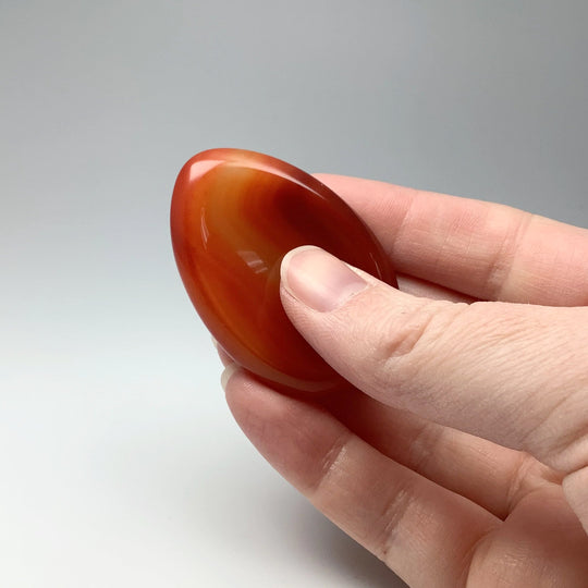 Worry Stone - Carnelian Agate - Rocks and Gems Canada
