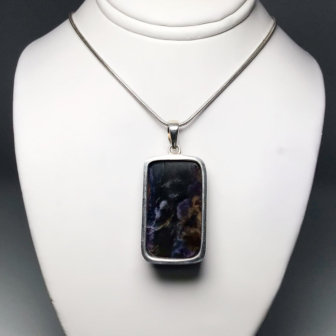 Sugilite Pendant - Rocks and Gems Canada