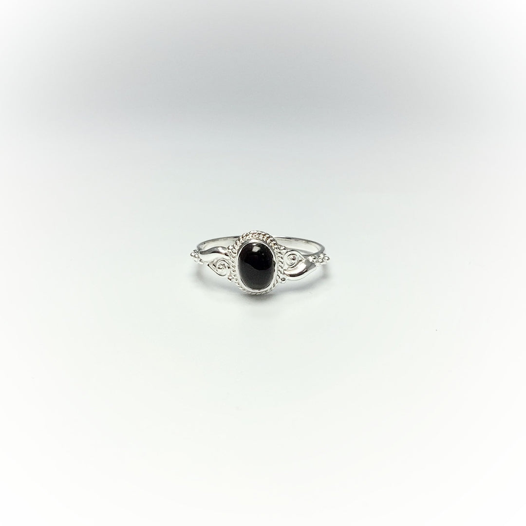 Black Onyx Ring - Rocks and Gems Canada