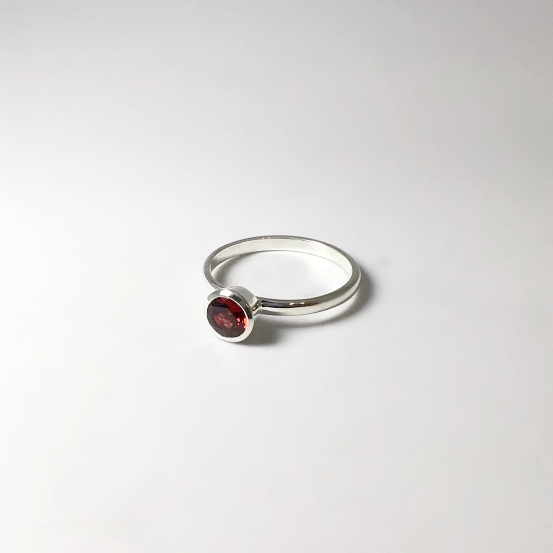 Garnet Ring - Rocks and Gems Canada