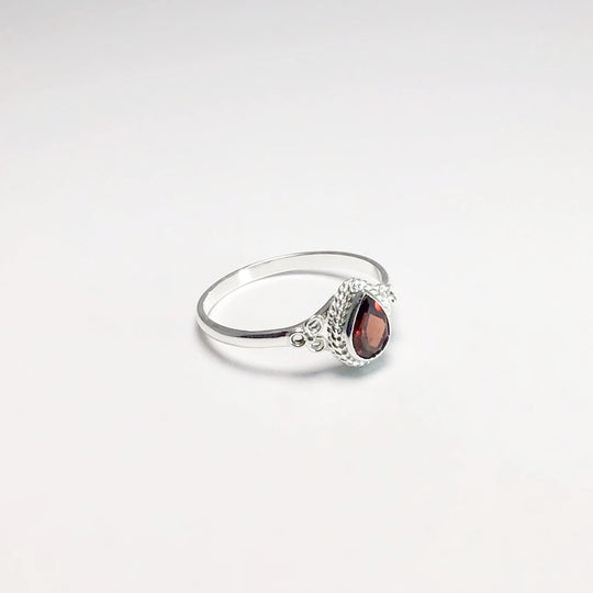 Garnet Ring - Rocks and Gems Canada
