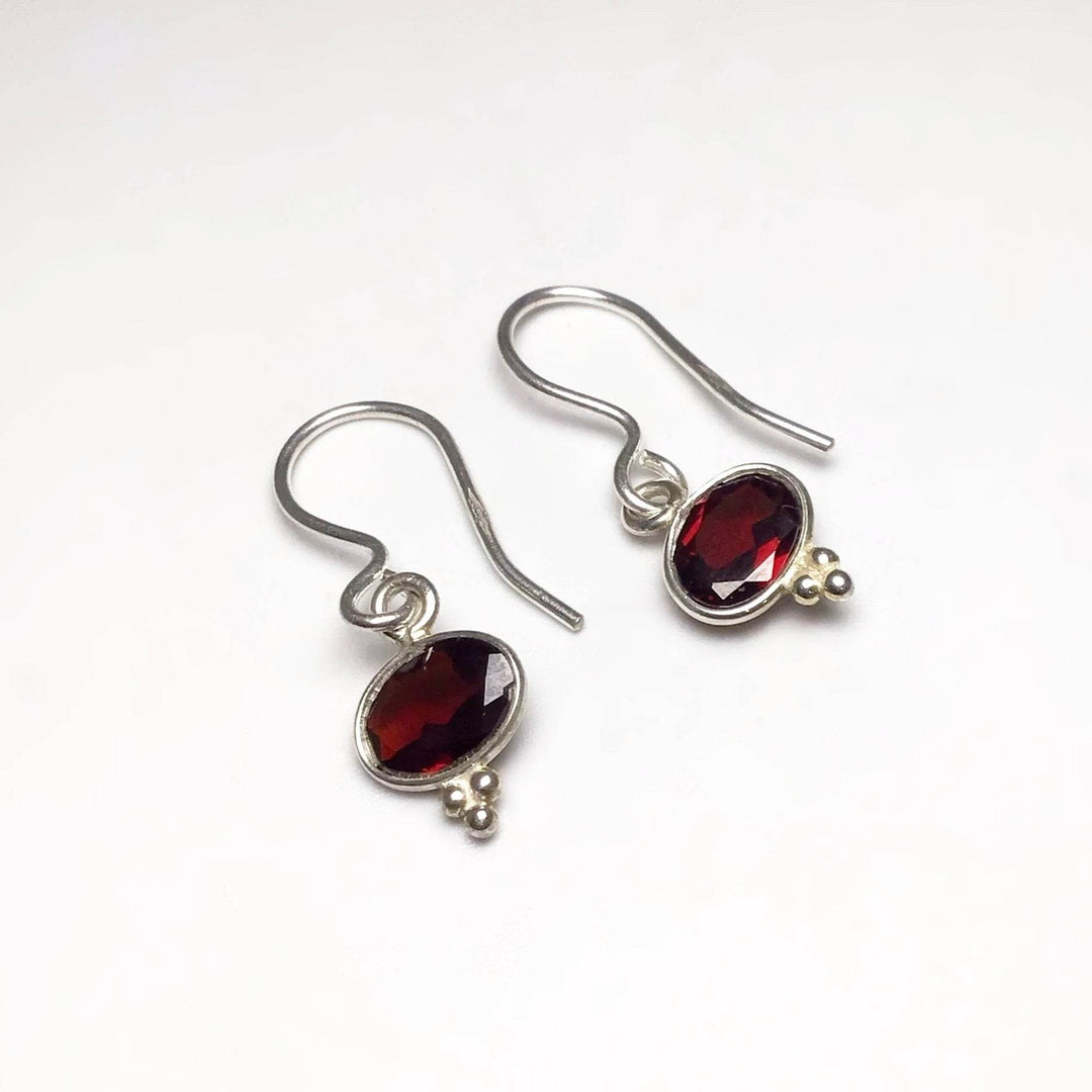 Garnet Dangle Earrings - Rocks and Gems Canada