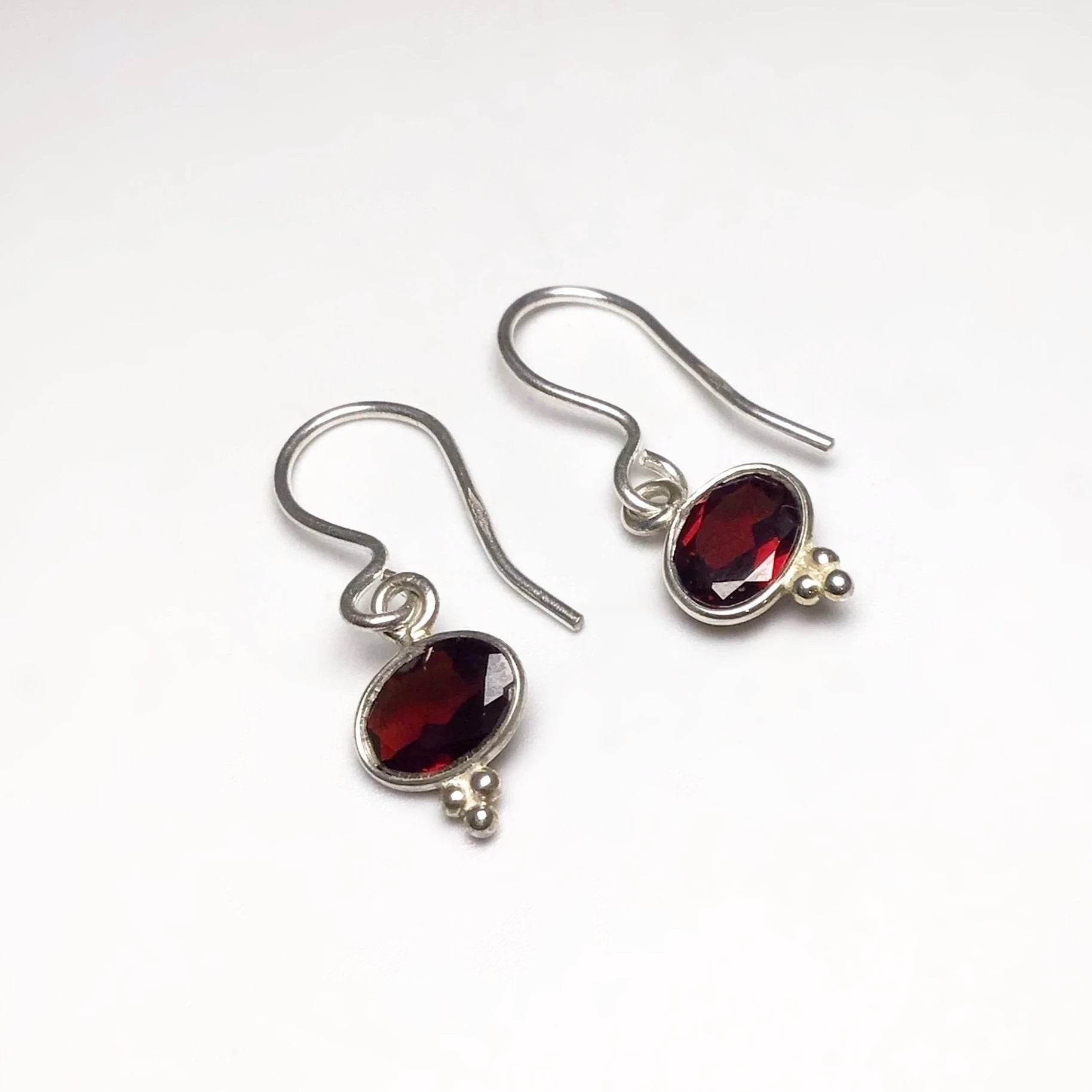 Garnet Dangle Earrings - Rocks and Gems Canada