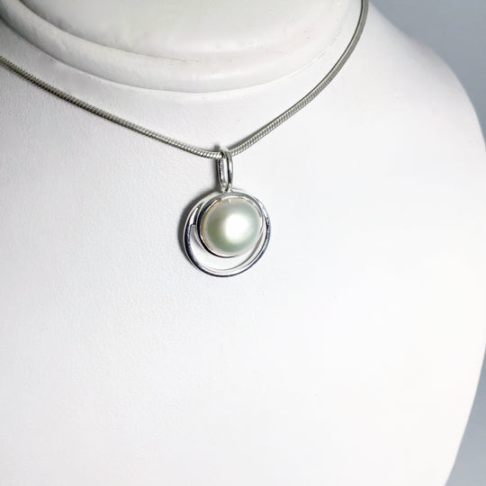 Pearl Pendant - Rocks and Gems Canada