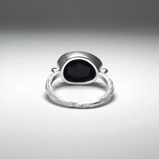 Black Onyx Ring - Rocks and Gems Canada